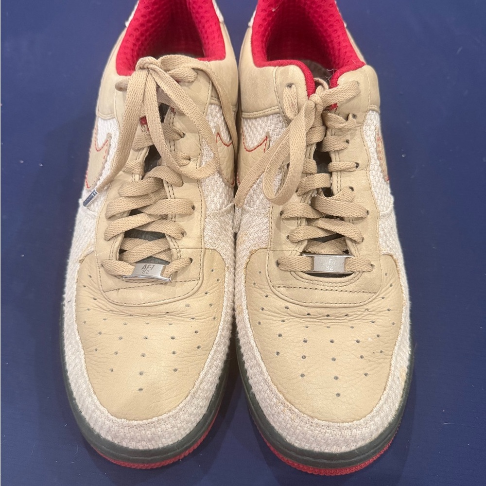 Men's Nike Air Force Sneakers in Beige with Red Lining